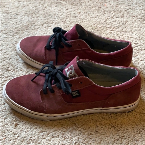 DC Sneakers - Picture 4 of 8